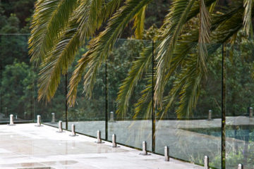 frameless glass pool fence brisbane